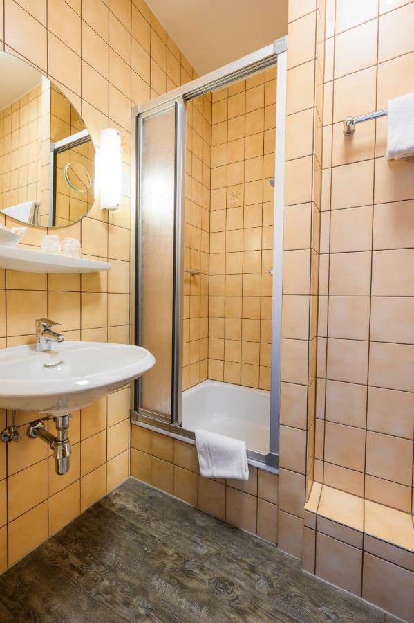 Hotel Kaspar Garni Ζίγκμπουργκ Εξωτερικό φωτογραφία